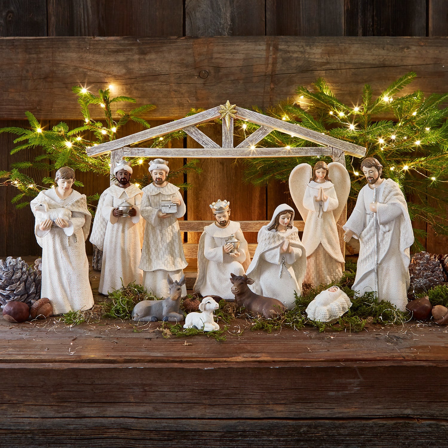 Lot de 12 figurines de crèche Santo