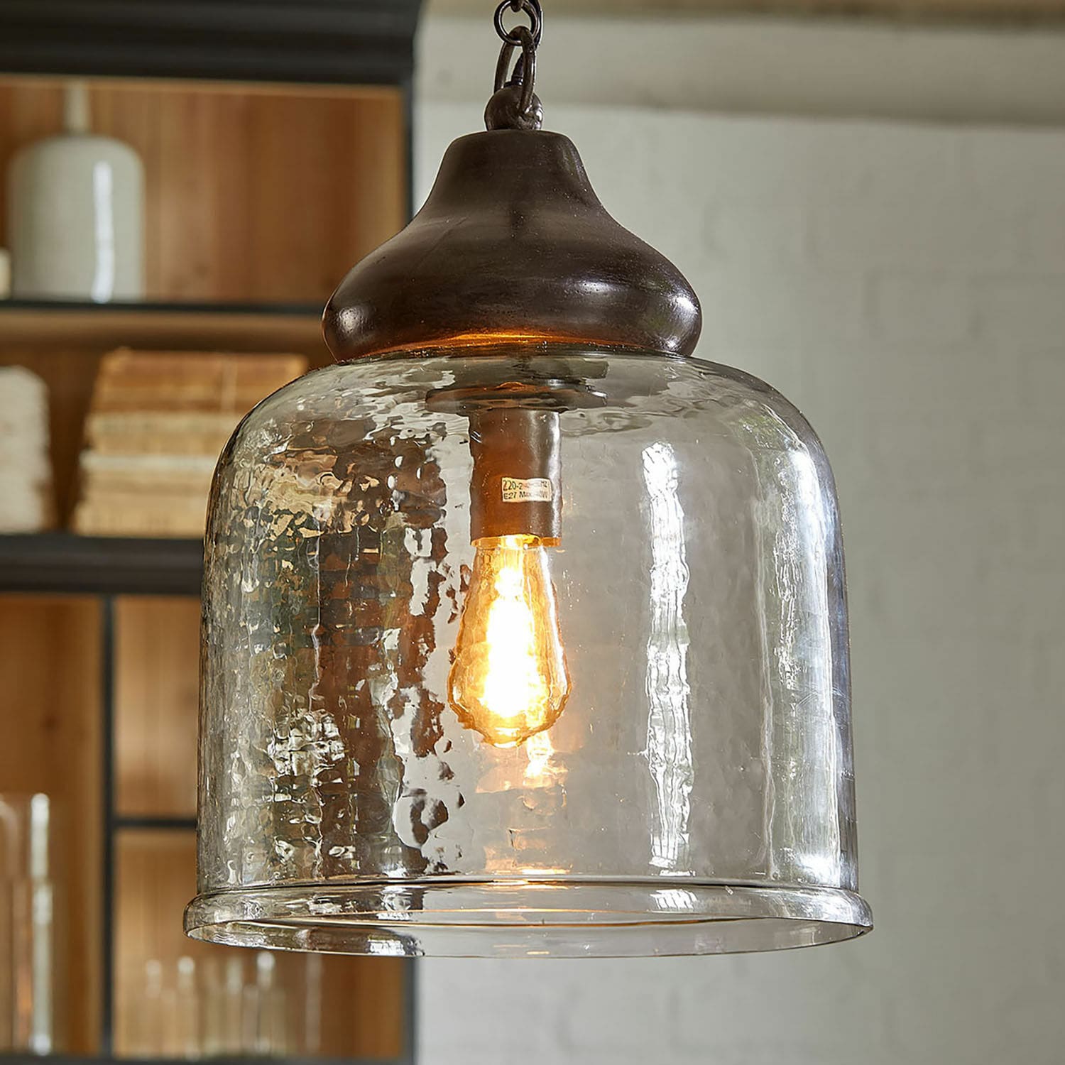 Suspension Walderton Suspension en verre avec finition cuivre et lumière chaude, lampe style industriel