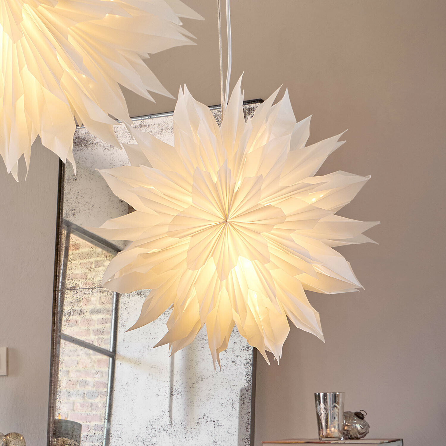 Papieren ster met verlichting Ylmera