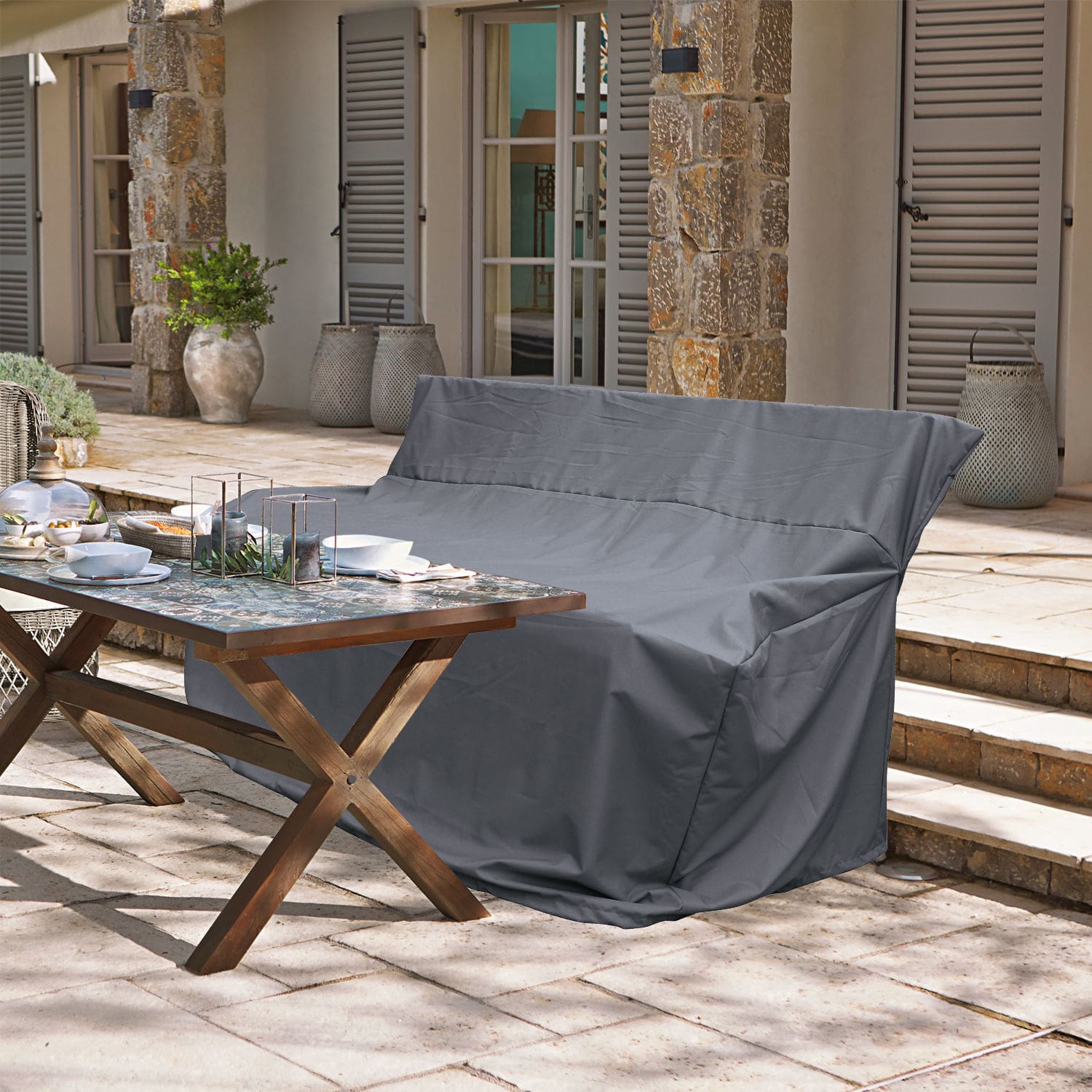 Housse de protection grise imperméable pour canapé d'extérieur contre les intempéries
