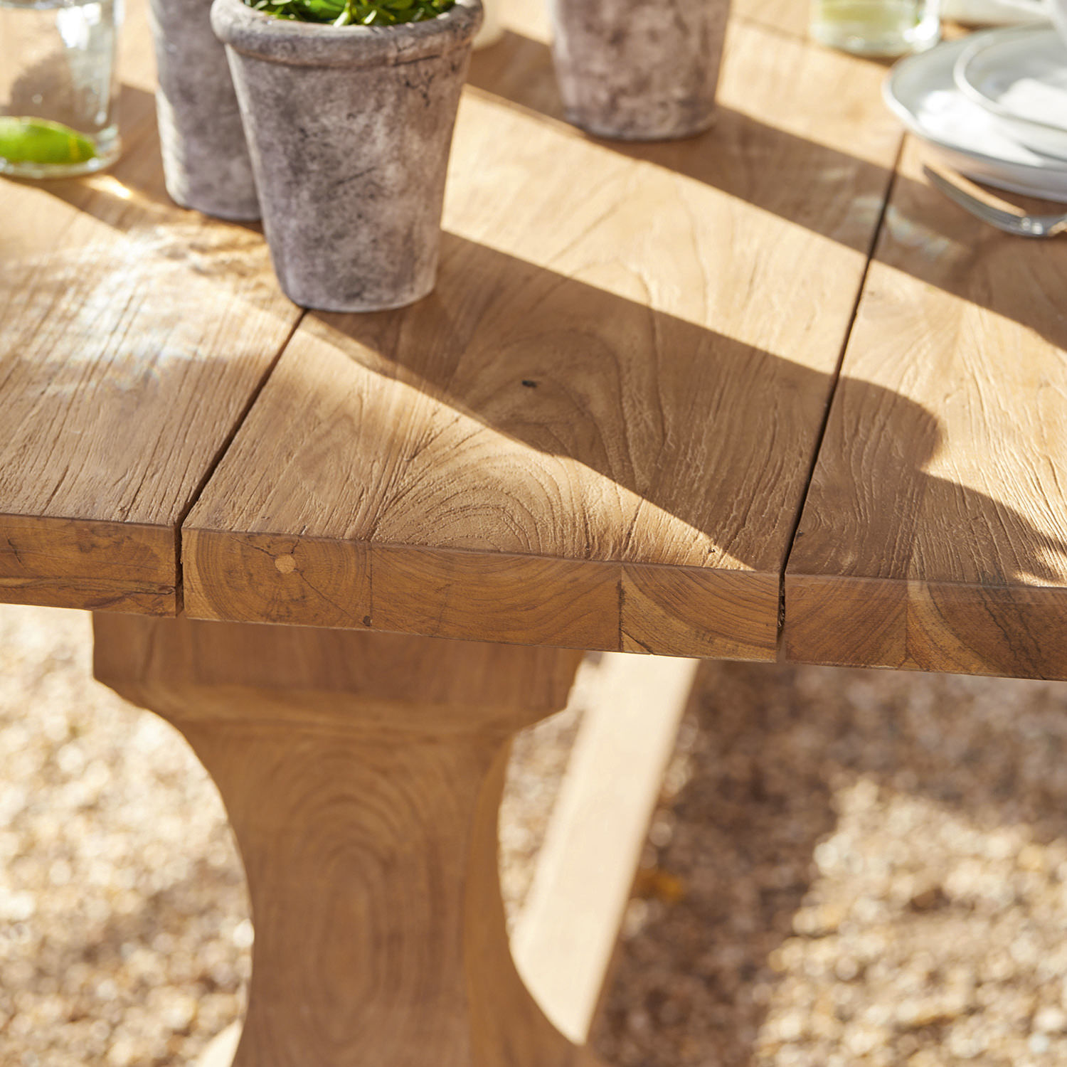 Table Devonshire
