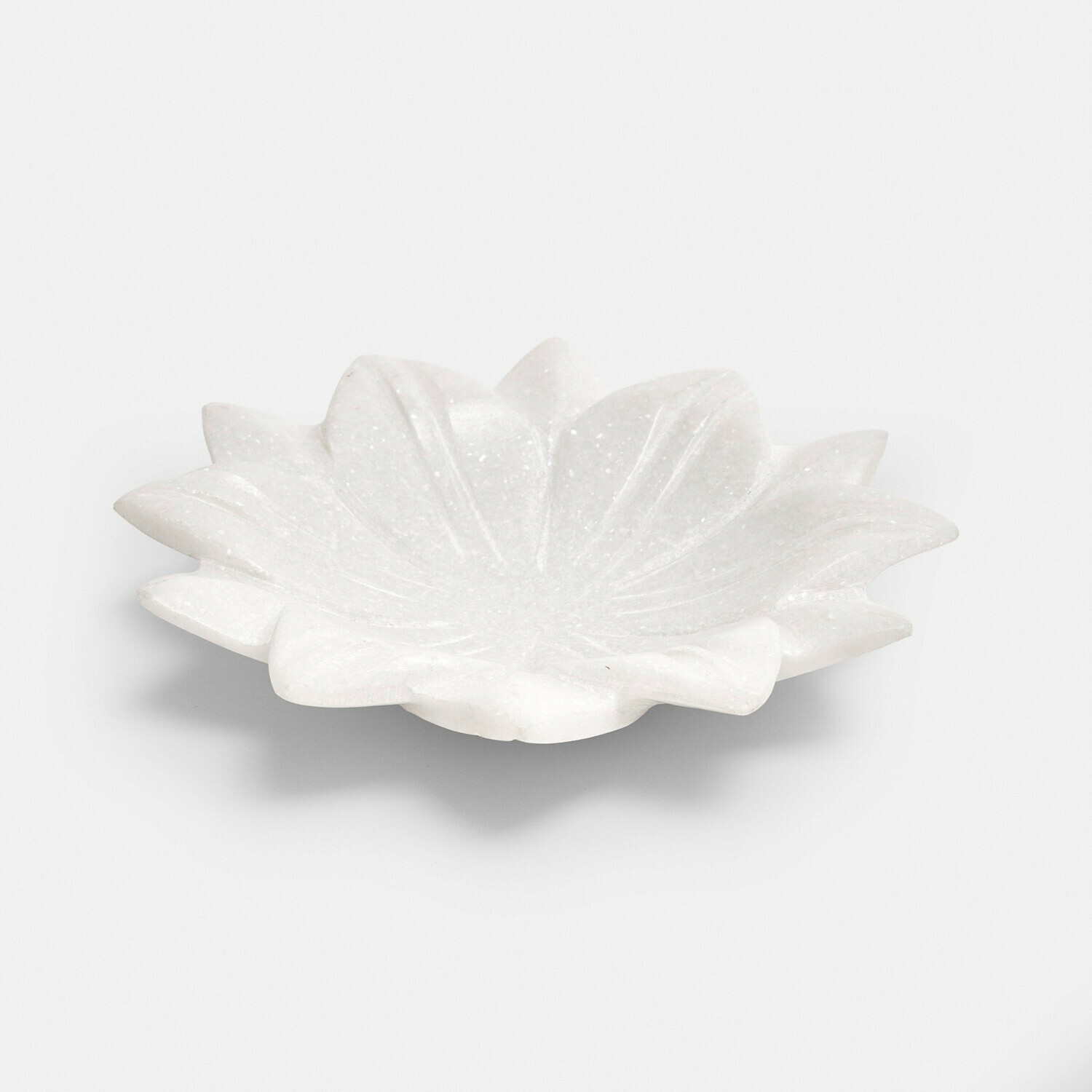 Schaal Dolcin Witte marmeren decoratieve schaal in bloemvorm, stijlvolle woonaccessoire