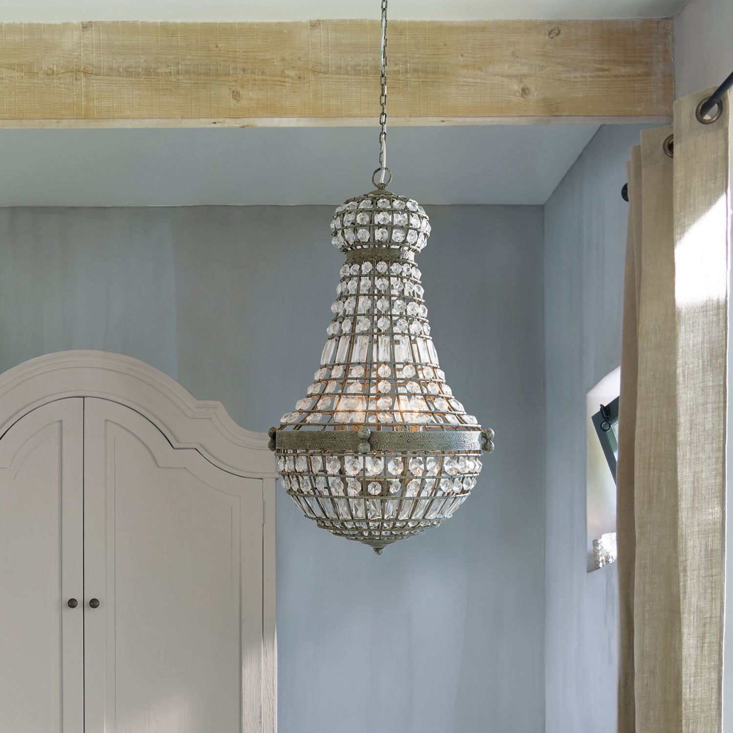 Kroonluchter Perreux Hangende kroonluchter met kristallen en metalen frame in vintage stijl voor interieurdecoratie