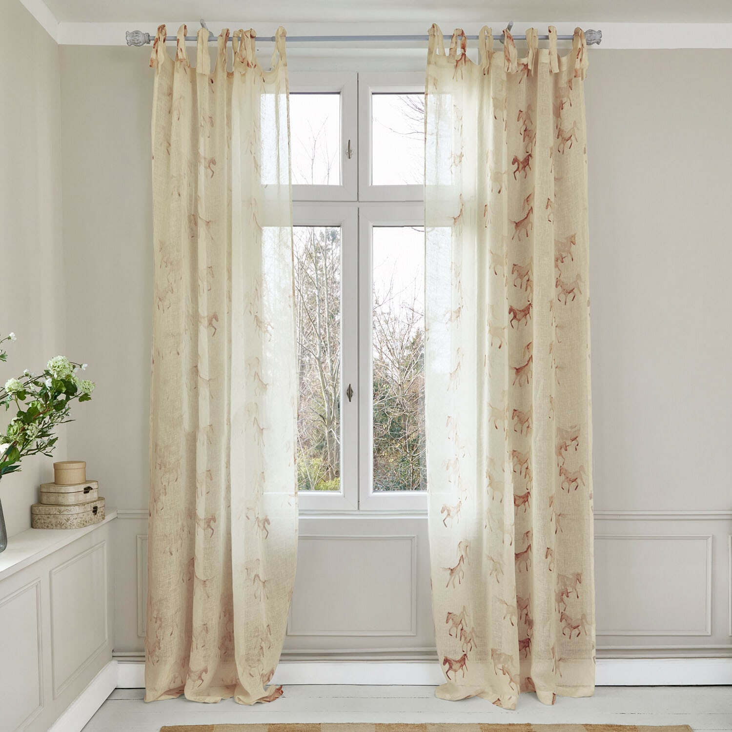 Rideaux légers beige avec motif chevaux en tissu naturel, décoration de fenêtre élégante pour salon