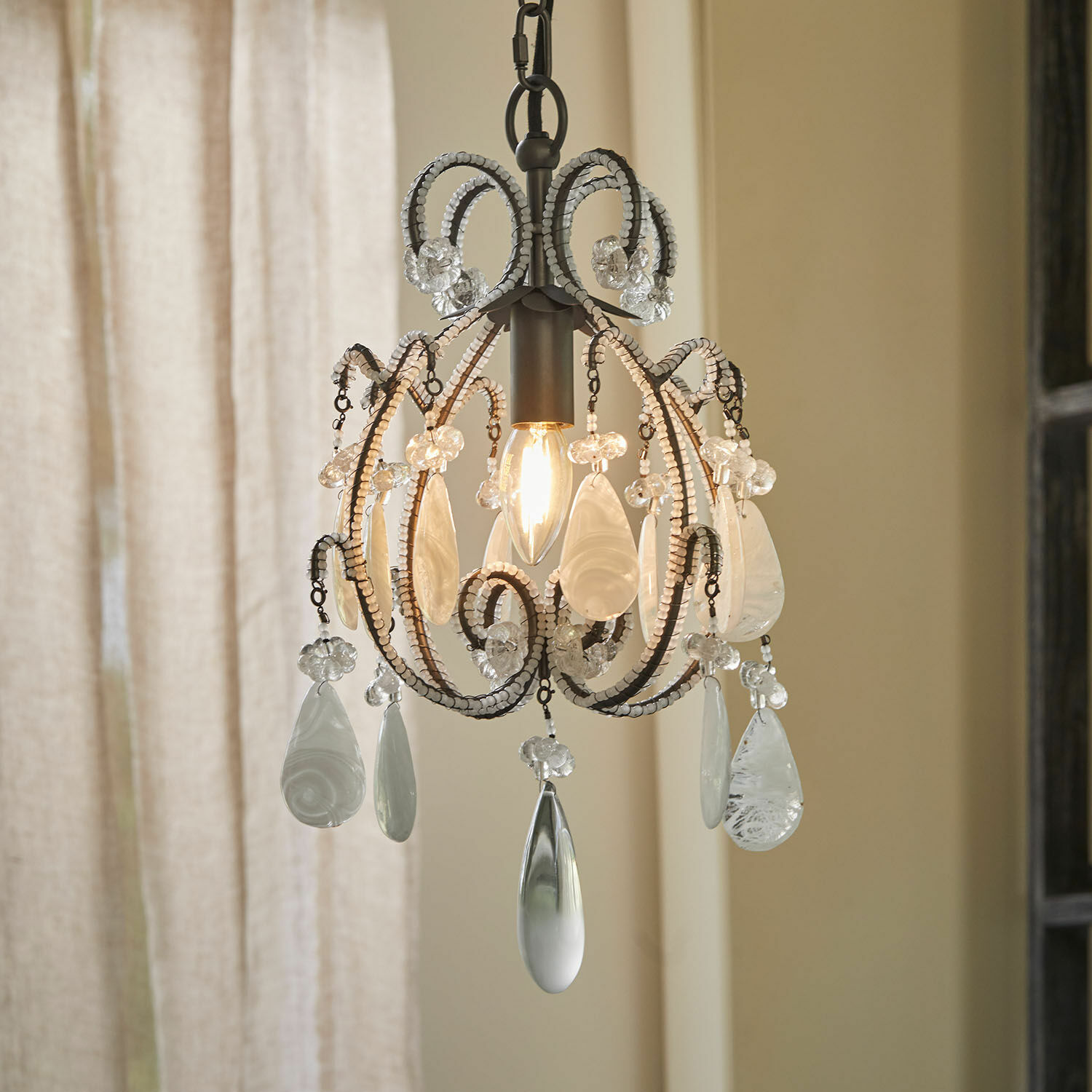 Suspension Calistron Suspension en métal avec ornements en verre transparent pour un éclairage décoratif vintage
