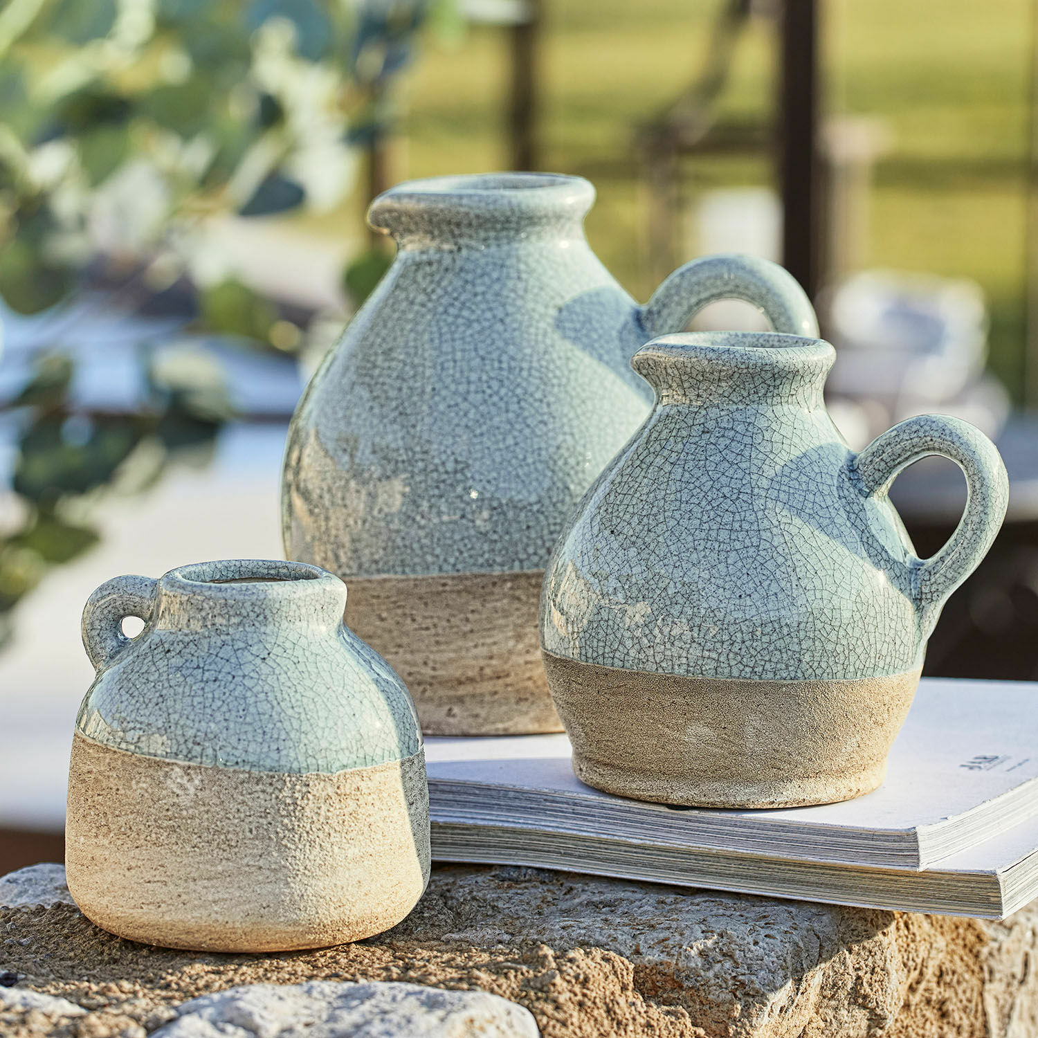 Vaas set van 3 Lezíria Set van drie blauw-beige keramische vazen met craquelé textuur, tafeldecoratie