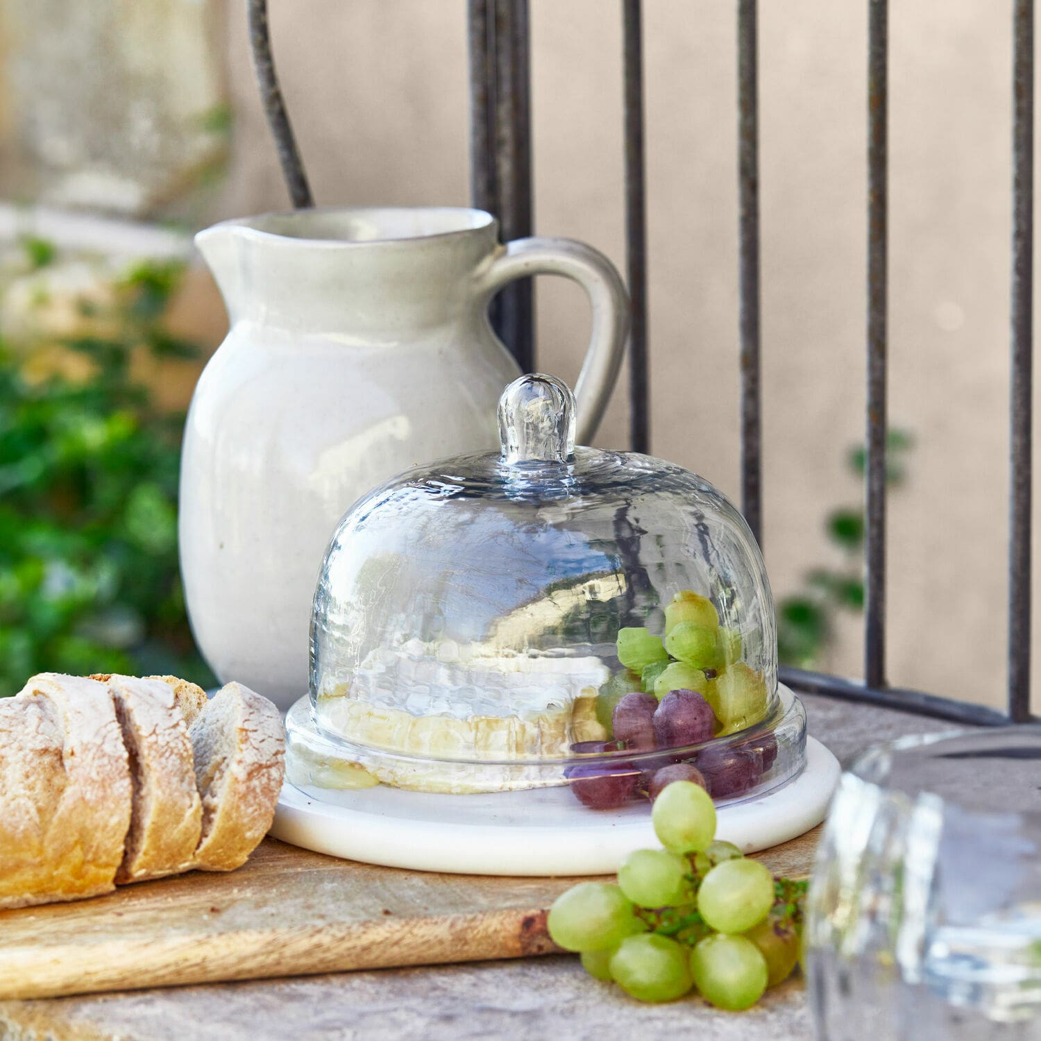 Cloche en verre avec plateau Barnsdale