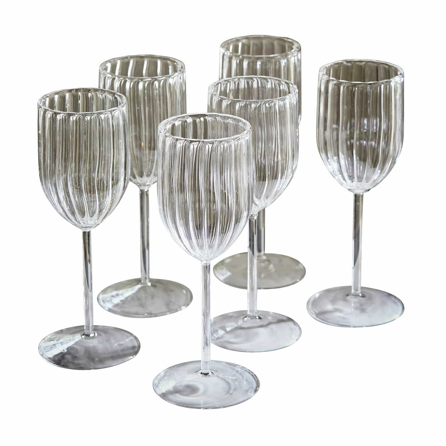 Lot de 6 verres Bavella Ensemble de six verres à vin en verre strié transparent, design élégant pour la maison