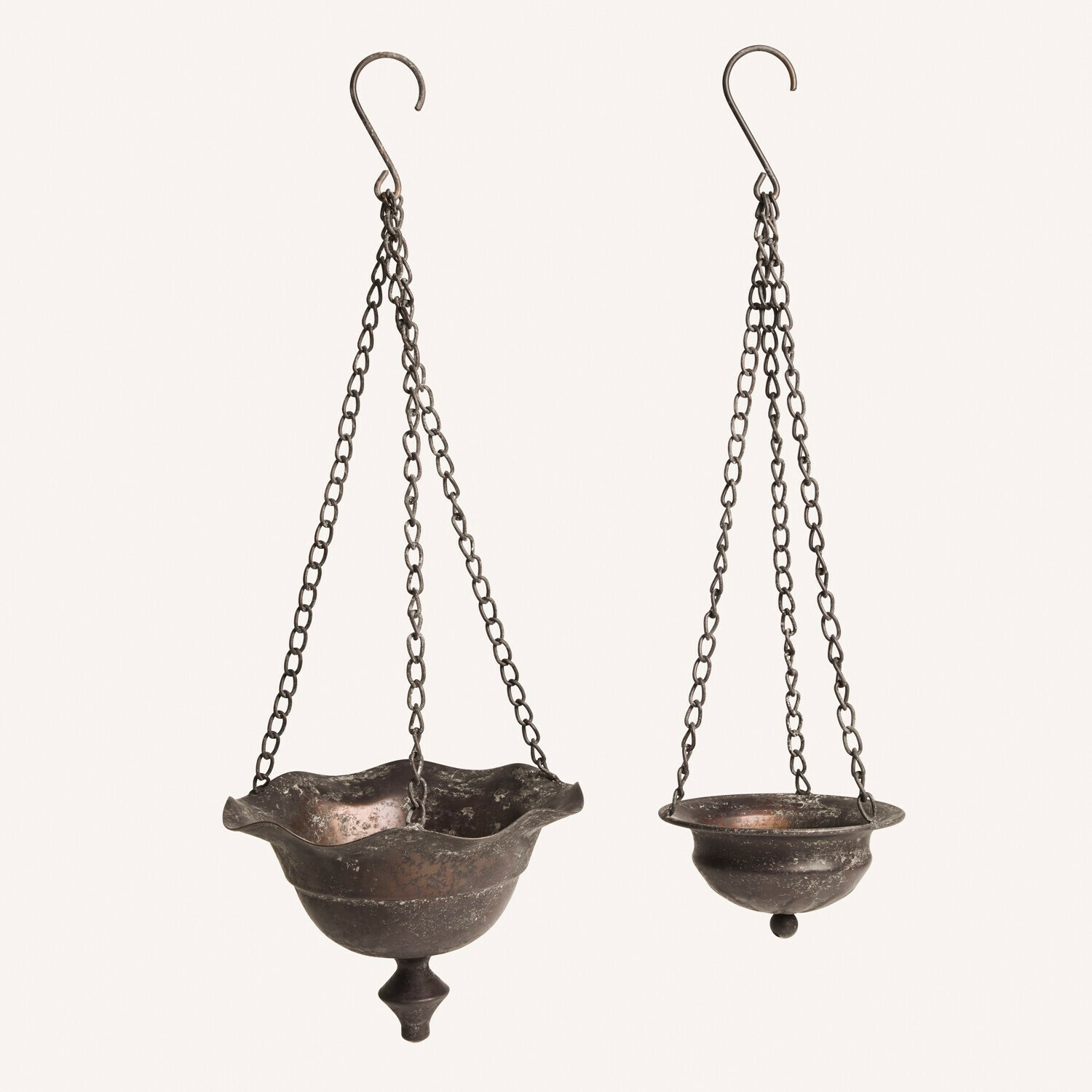 Hangpot set van 2 Trelonne Twee hangende metalen kandelaren met kettingen, donker messing, vintage interieurdecoratie
