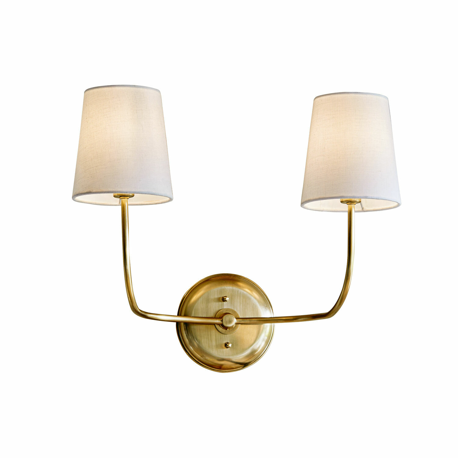 Dubbele messing wandlamp met witte stoffen lampenkappen voor sfeervolle wandverlichting