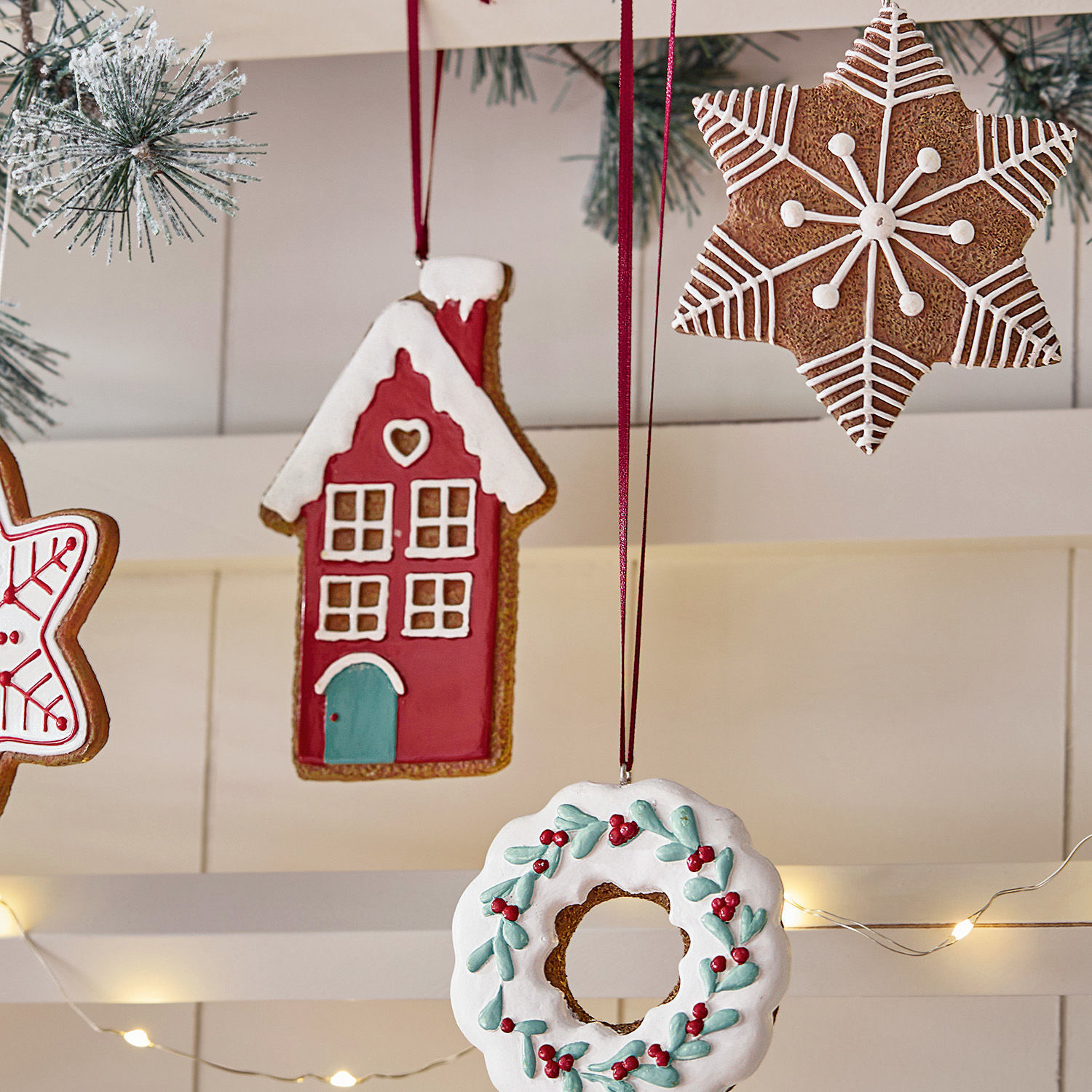 Lot de 4 décorations à suspendre Hestur