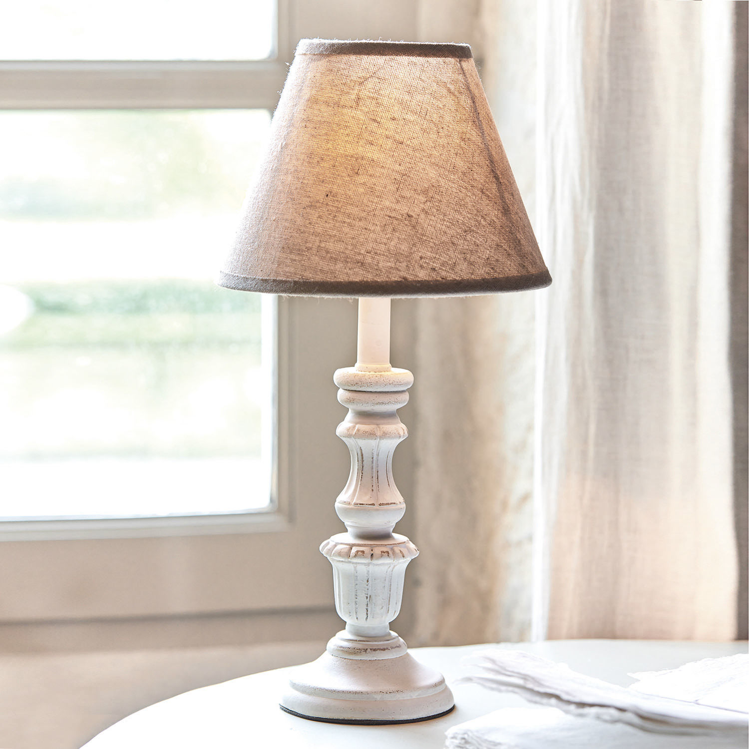 Lampe à poser Créteil Lampe de table blanche avec abat-jour beige en tissu, lampe décorative pour salon ou chambre
