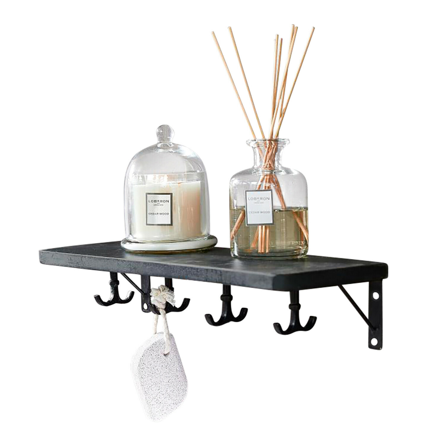 Wandplank Agnessa Zwart metalen wandplank met haken, kaars onder glazen stolp en cederhout geurverspreider