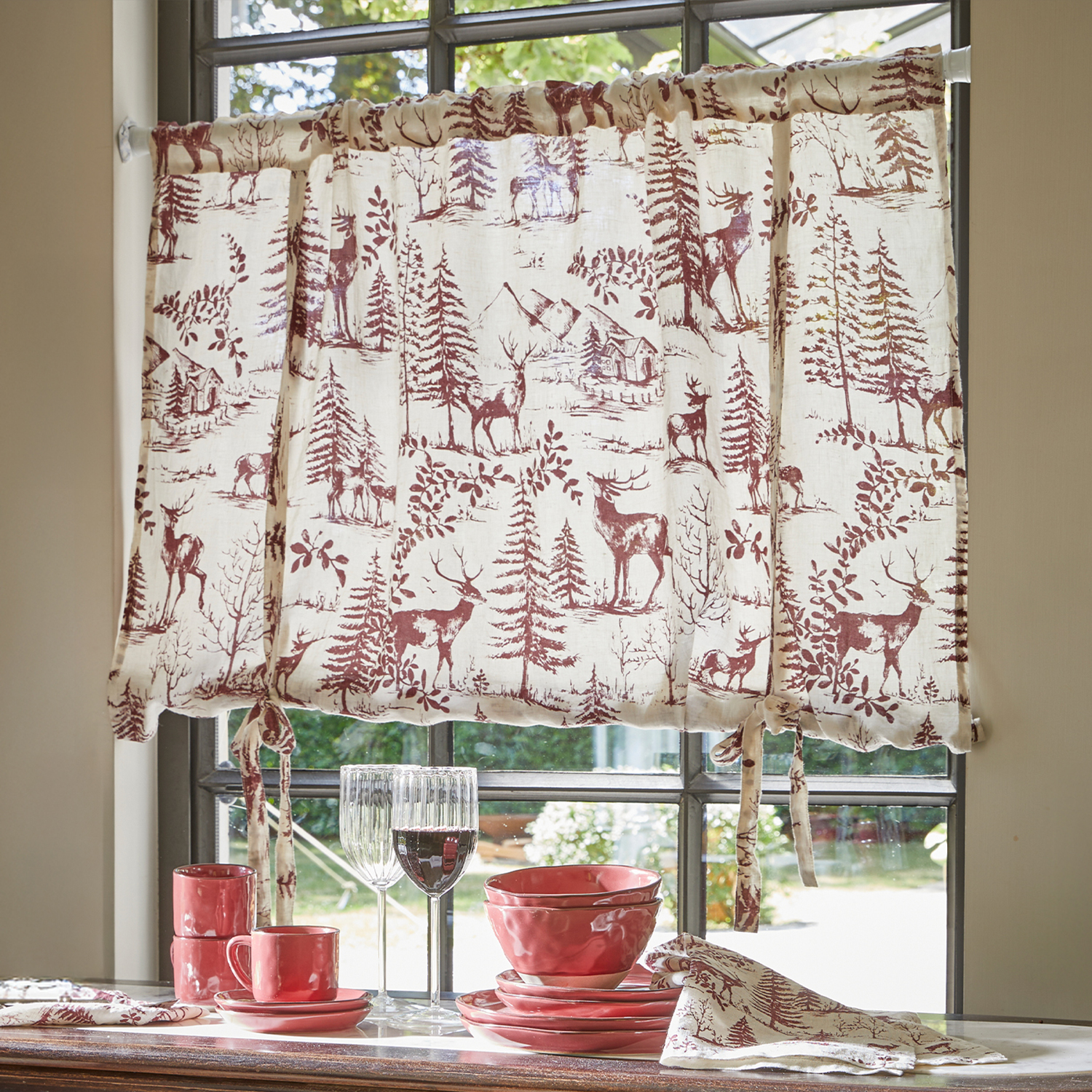 Rideau en coton crème avec imprimé rouge de cerfs et arbres, décoration de fenêtre rustique
