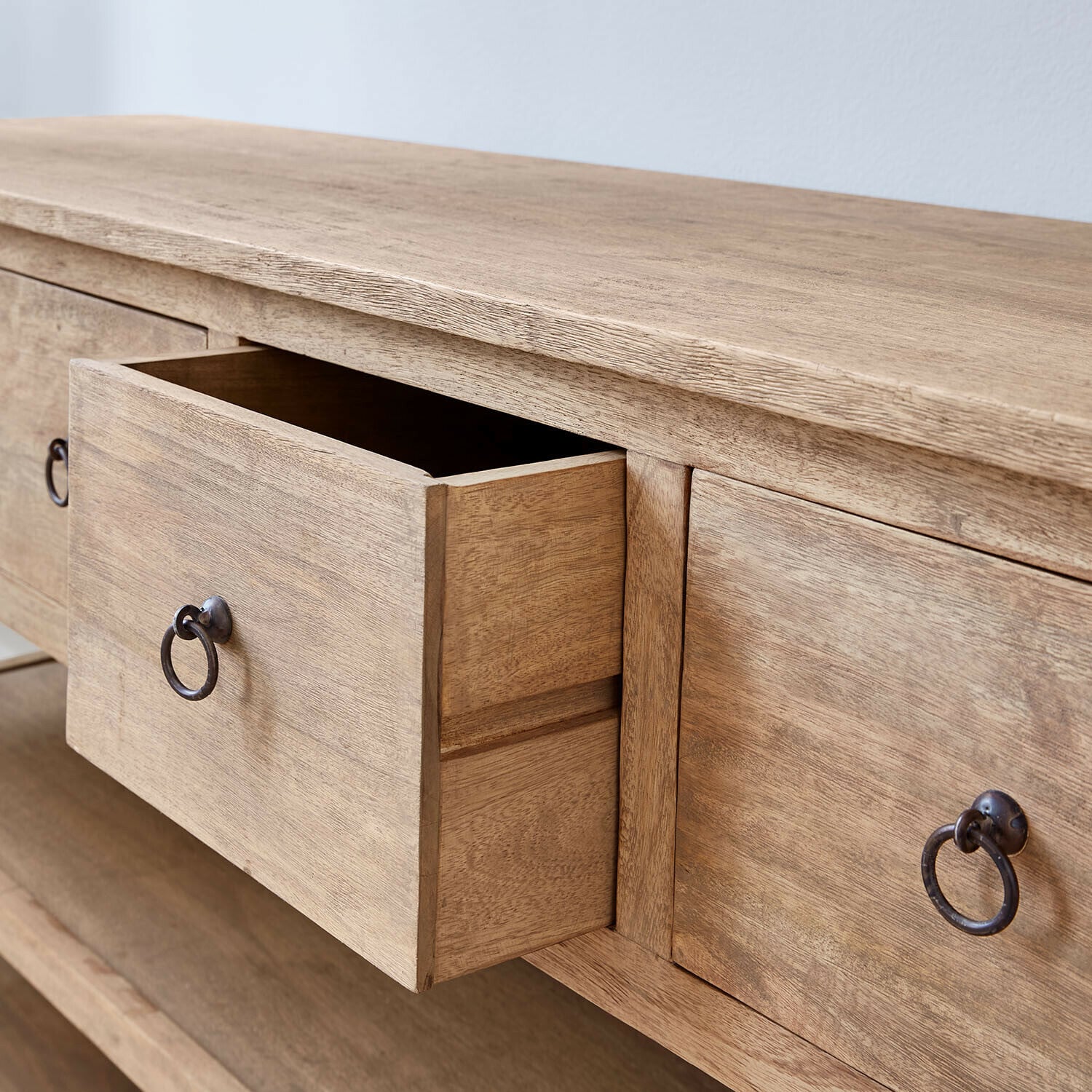 Console Montavelle