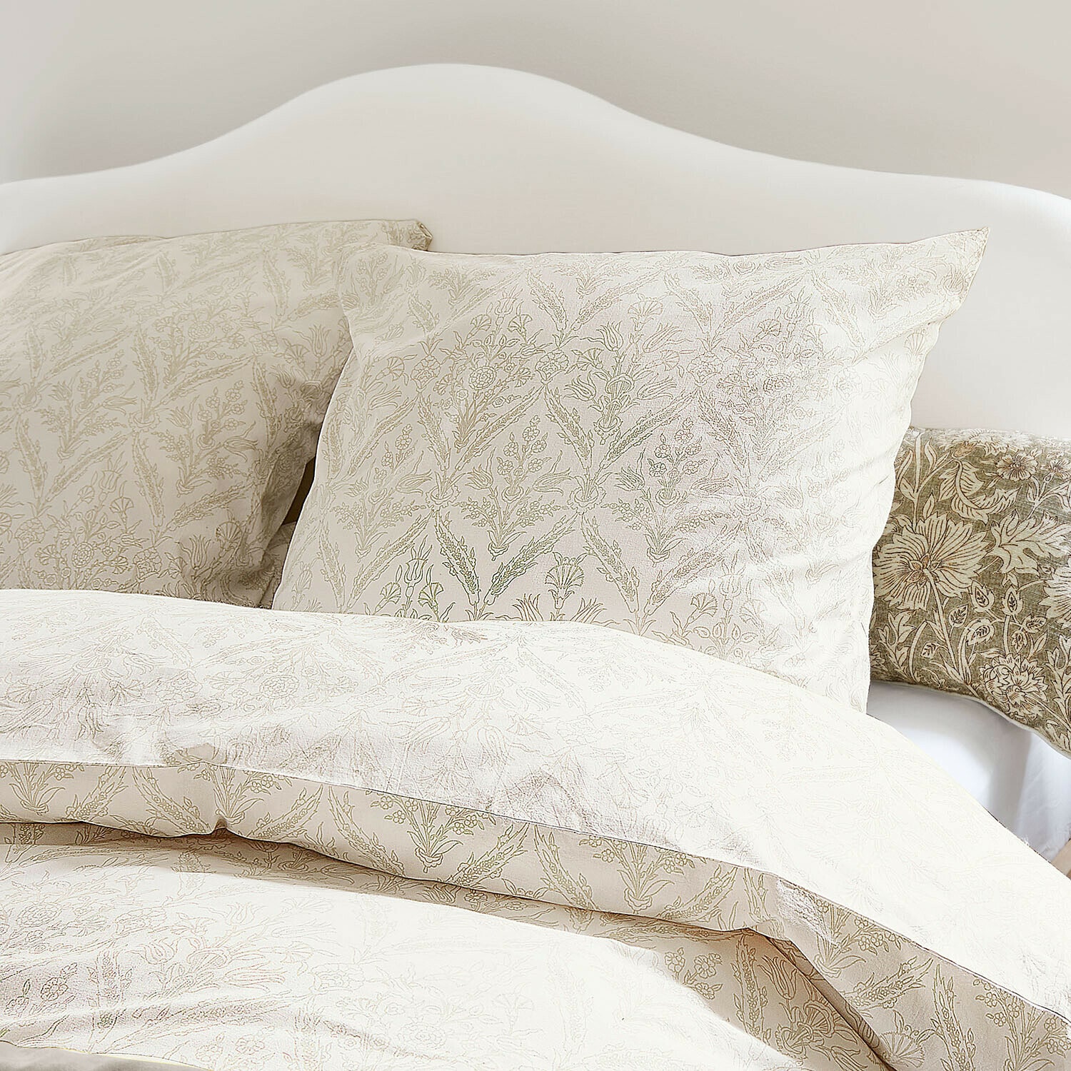 Parure de lit Jardin Royale Parure de lit en coton crème avec motif floral délicat, douce et élégante pour chambre cosy