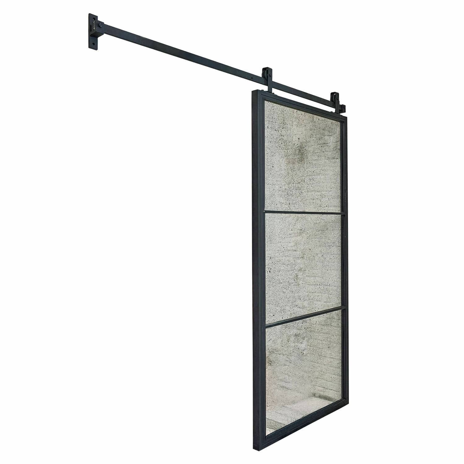 Schuifbare wandspiegel met zwarte metalen lijst in industriële stijl voor moderne interieurs