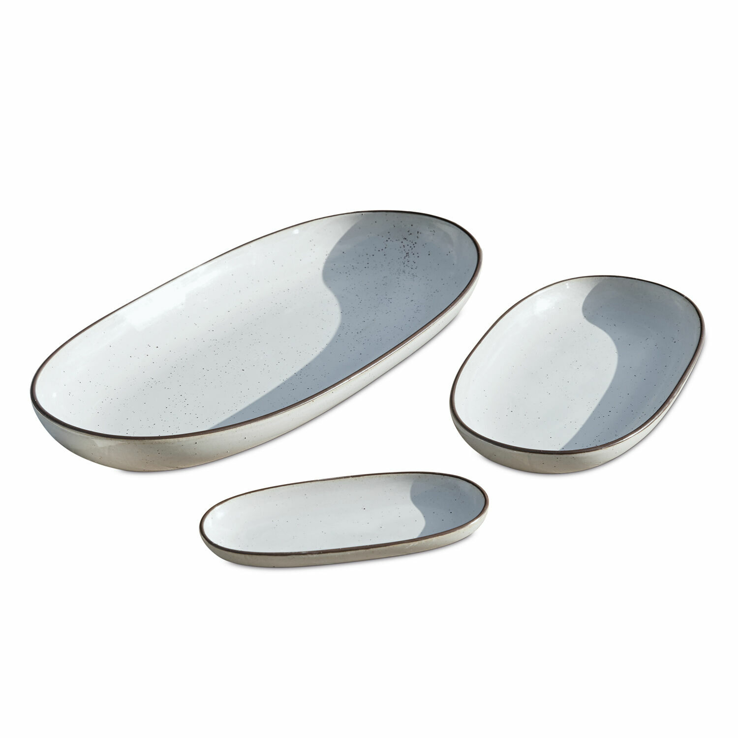 Lot de 3 plateaux de service Biarré Ensemble de trois plats en céramique blanc et gris pour servir les repas avec élégance