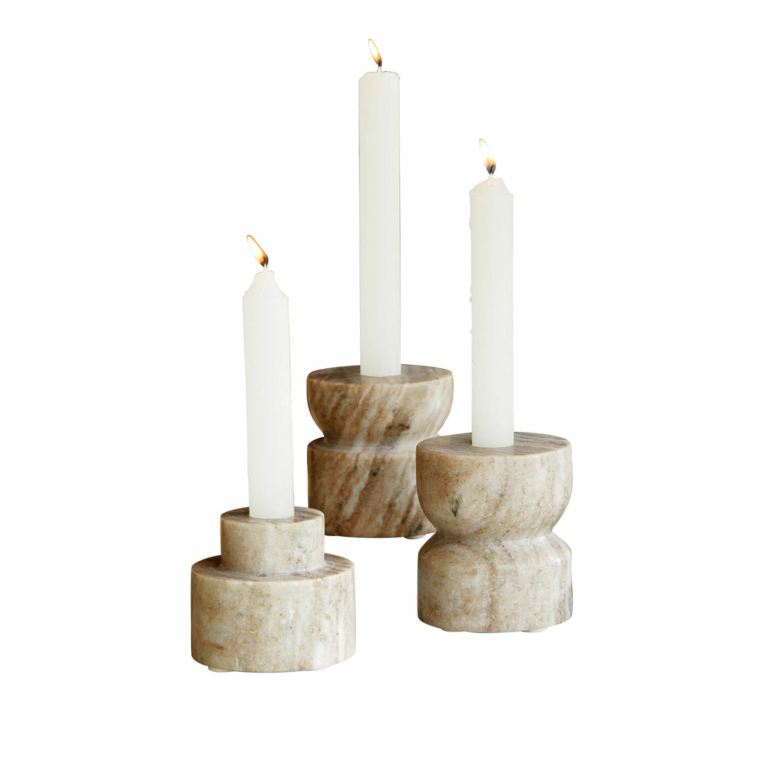 Kaarsenhouder set van 3 Ulxeno Set van drie beige marmeren kandelaren met witte kaarsen voor interieurdecoratie