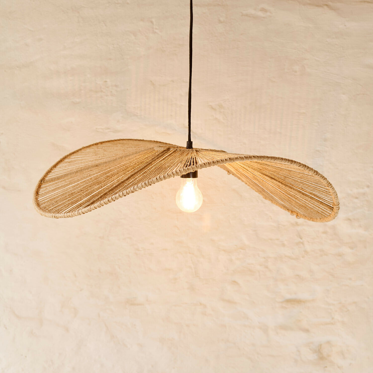 Suspension Casamira Suspension en corde naturelle beige avec ampoule visible, éclairage décoratif pour salon moderne