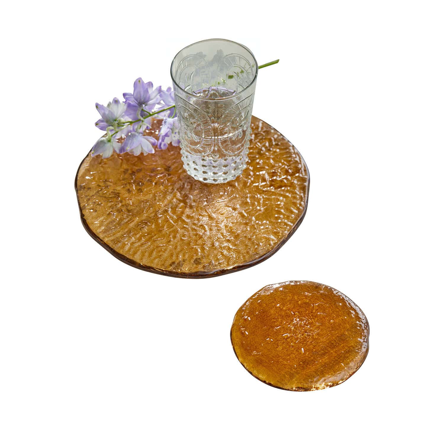Lot de 2 dessous de verres Montelisse Verre en verre transparent sur un dessous de verre texturé couleur ambre avec une fleur violette
