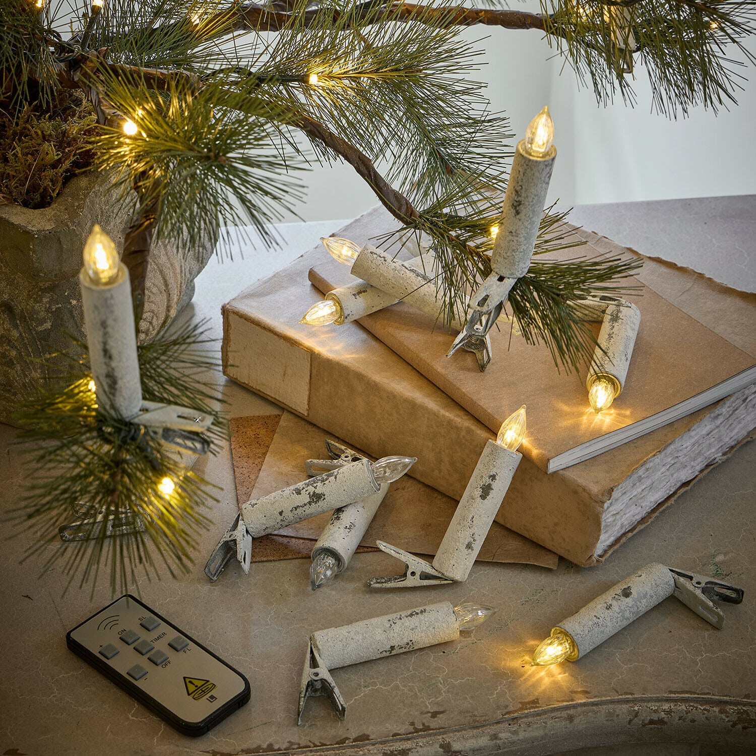 Lot de 12 bougies LED pour sapin Thorivelle Lot de 12 bougies LED pour sapin Thorivelle