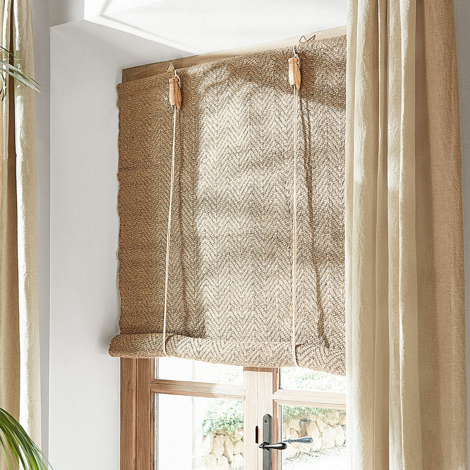 Rolgordijn Paine Natuurlijke beige stoffen rolgordijn voor raamdecoratie en lichte verduistering
