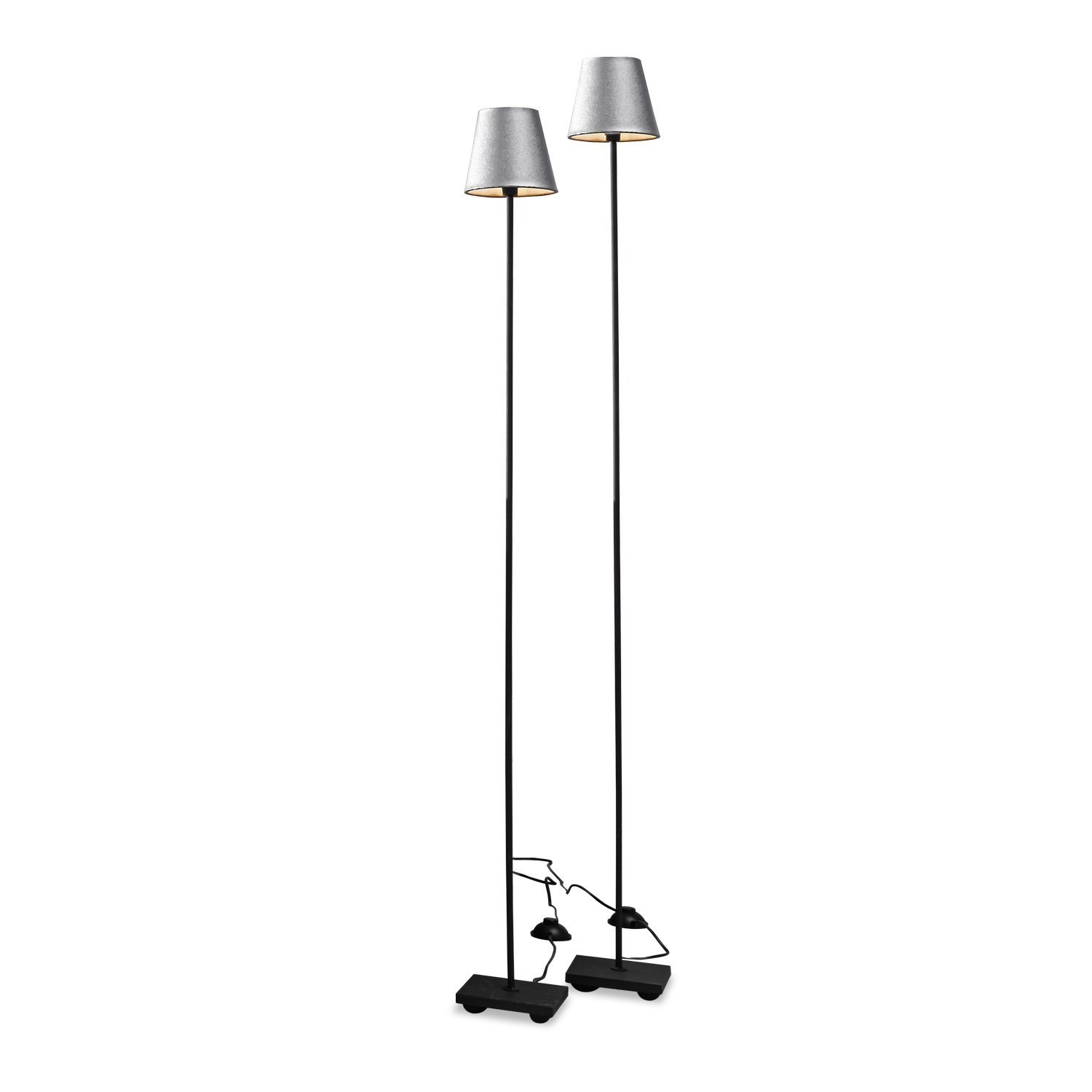zilverkleurig/zwart Set van twee Tacoma vloerlampen met zwarte voet en grijze kap, moderne woonkamerverlichting