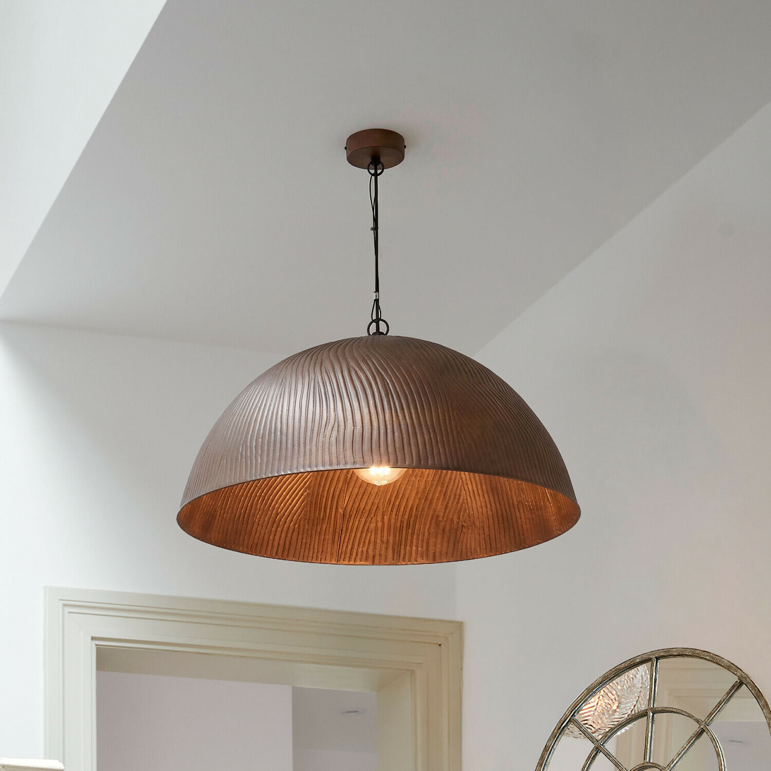 Hanglamp Ravelinos Hanglamp met koperen kap en houtnerfstructuur, moderne binnenverlichting