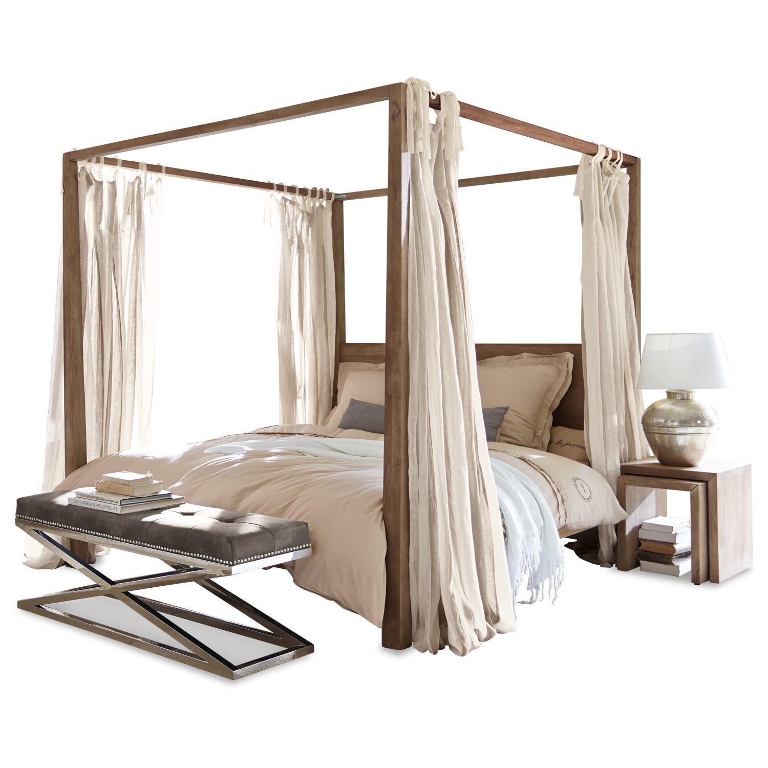 Lit Milo Lit à baldaquin en bois avec rideaux beige et banc rembourré gris pour chambre élégante