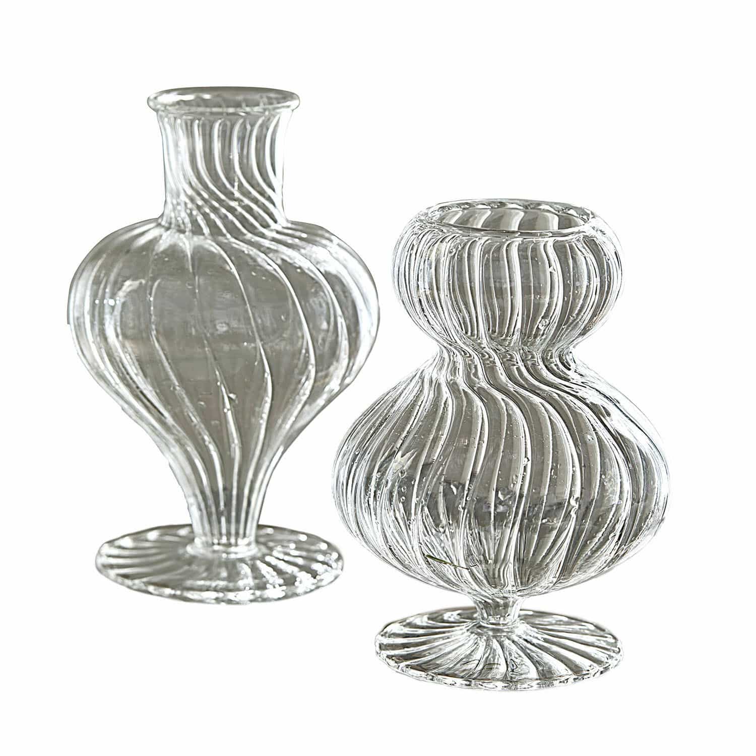 Vaas set van 2 Bavella Twee transparante glazen vazen met decoratieve groeven, elegant design voor interieurdecoratie