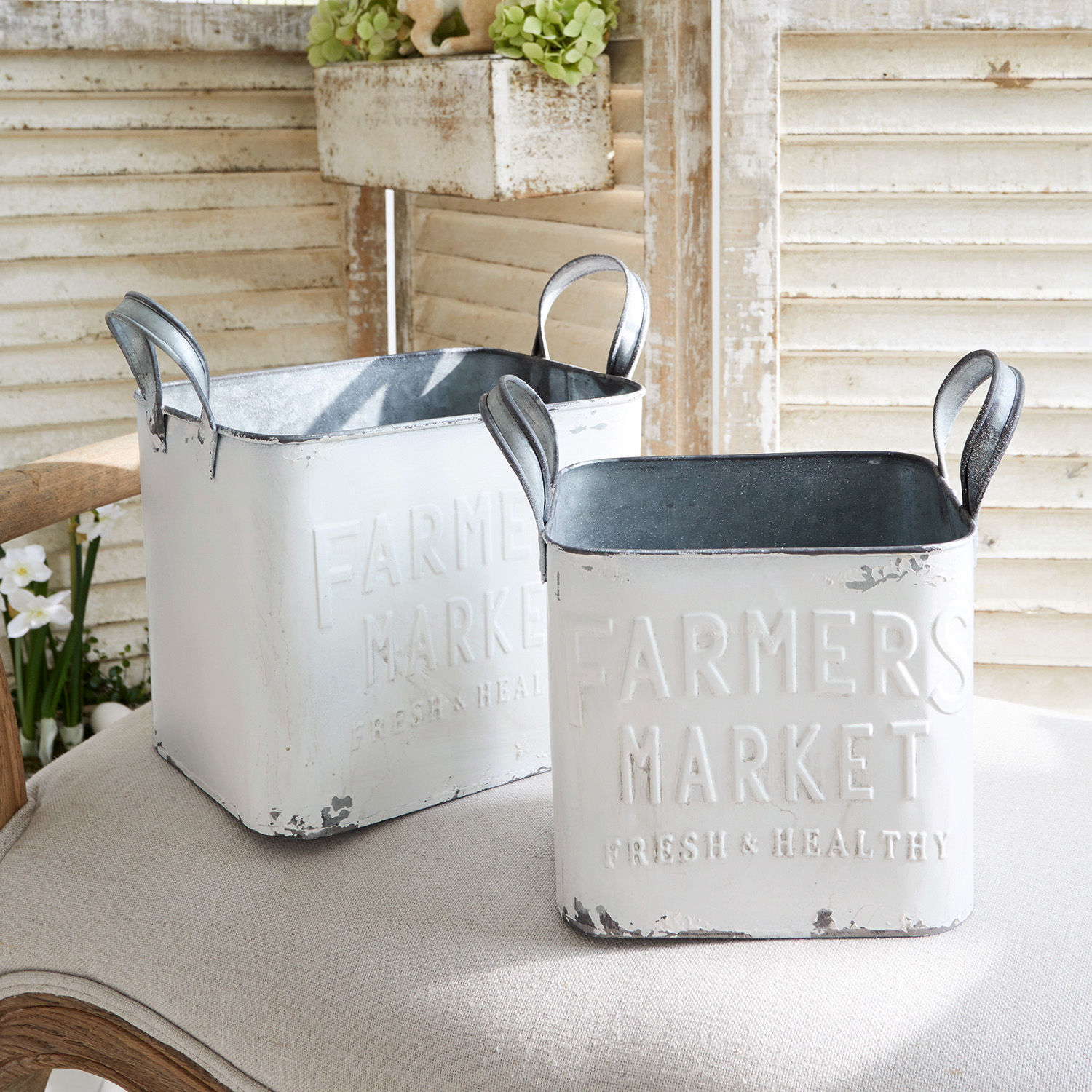 Blik set van 2 Market Witte metalen bakken Farmers Market met handvatten, decoratief en praktisch voor opslag