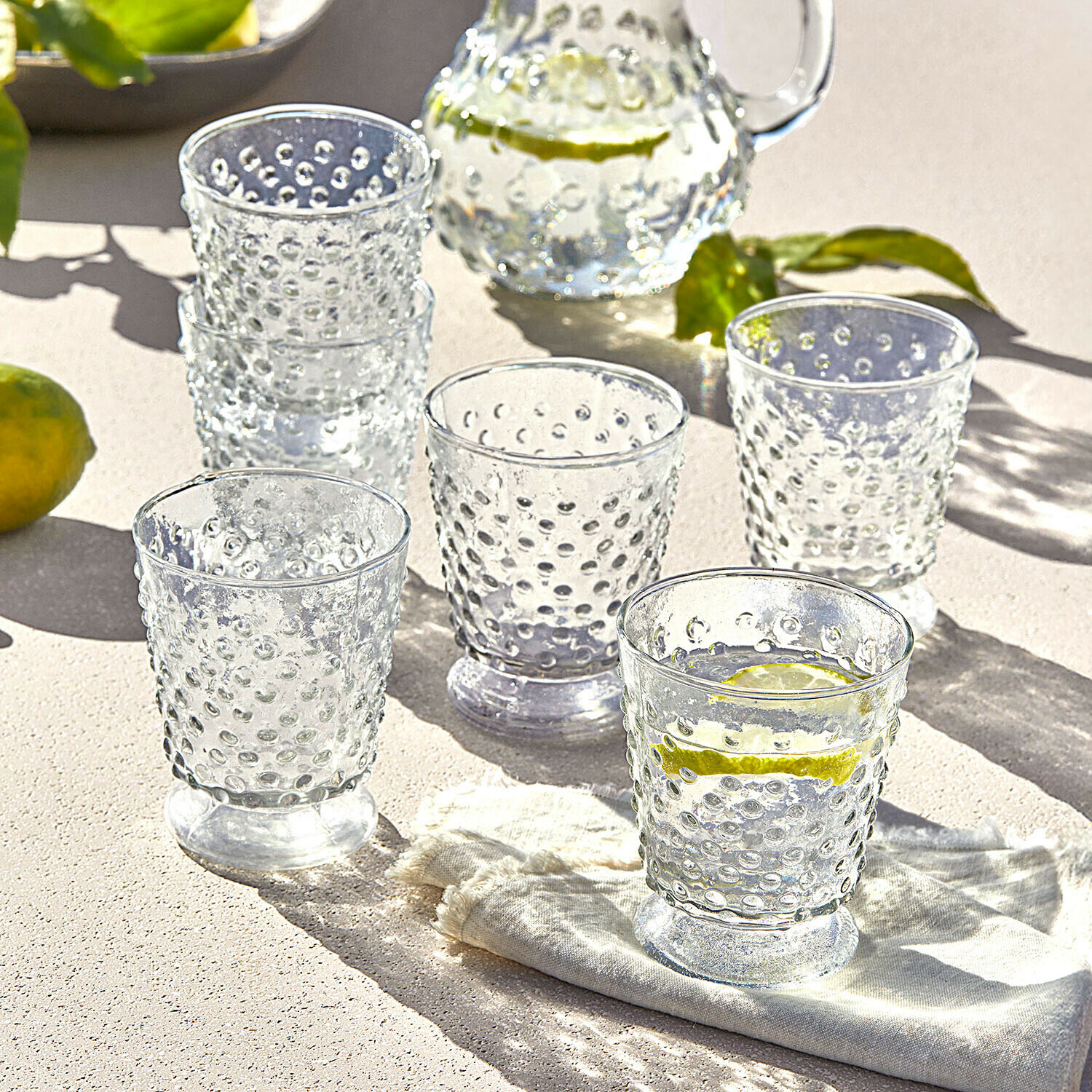Verres en verre transparent à motifs de bulles, parfaits pour boissons rafraîchissantes estivales